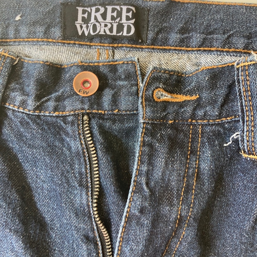Free world jeans